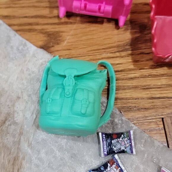 Barbie accessories and toys bundle - Picture 4 of 9